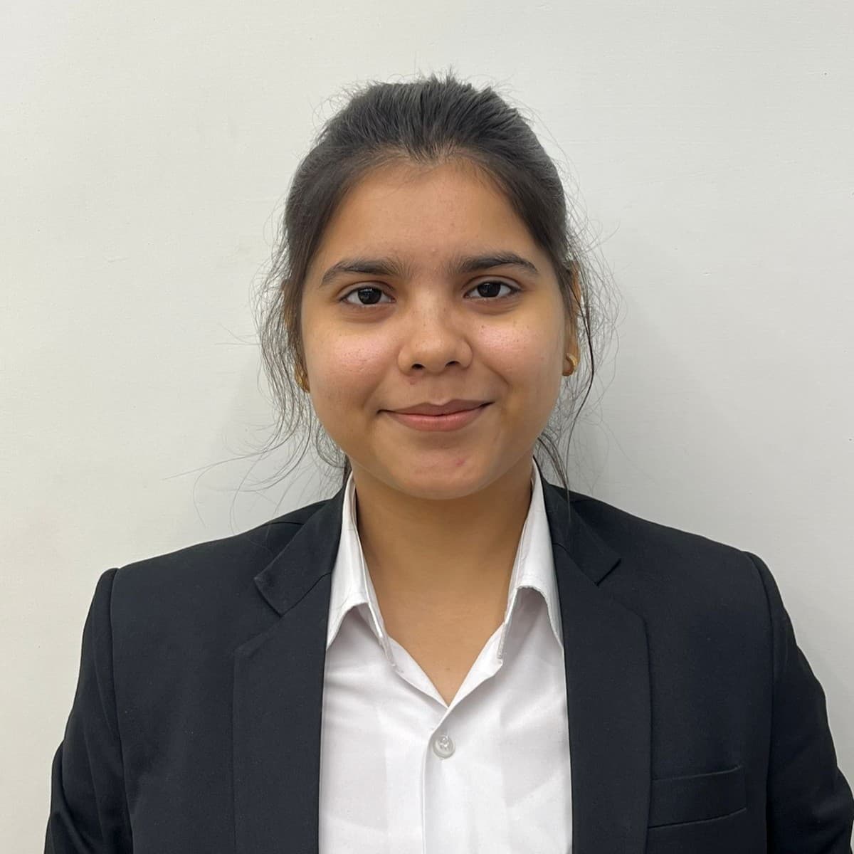 Alaina Khan